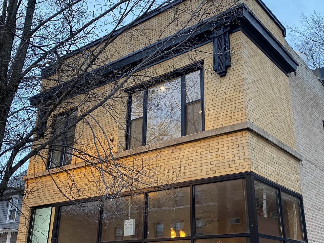 4649 Damen Avenue - Photo 1