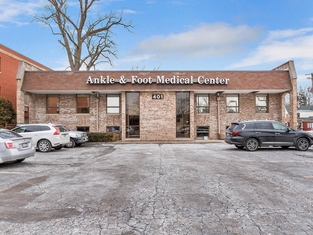 401 York Street - Photo 1