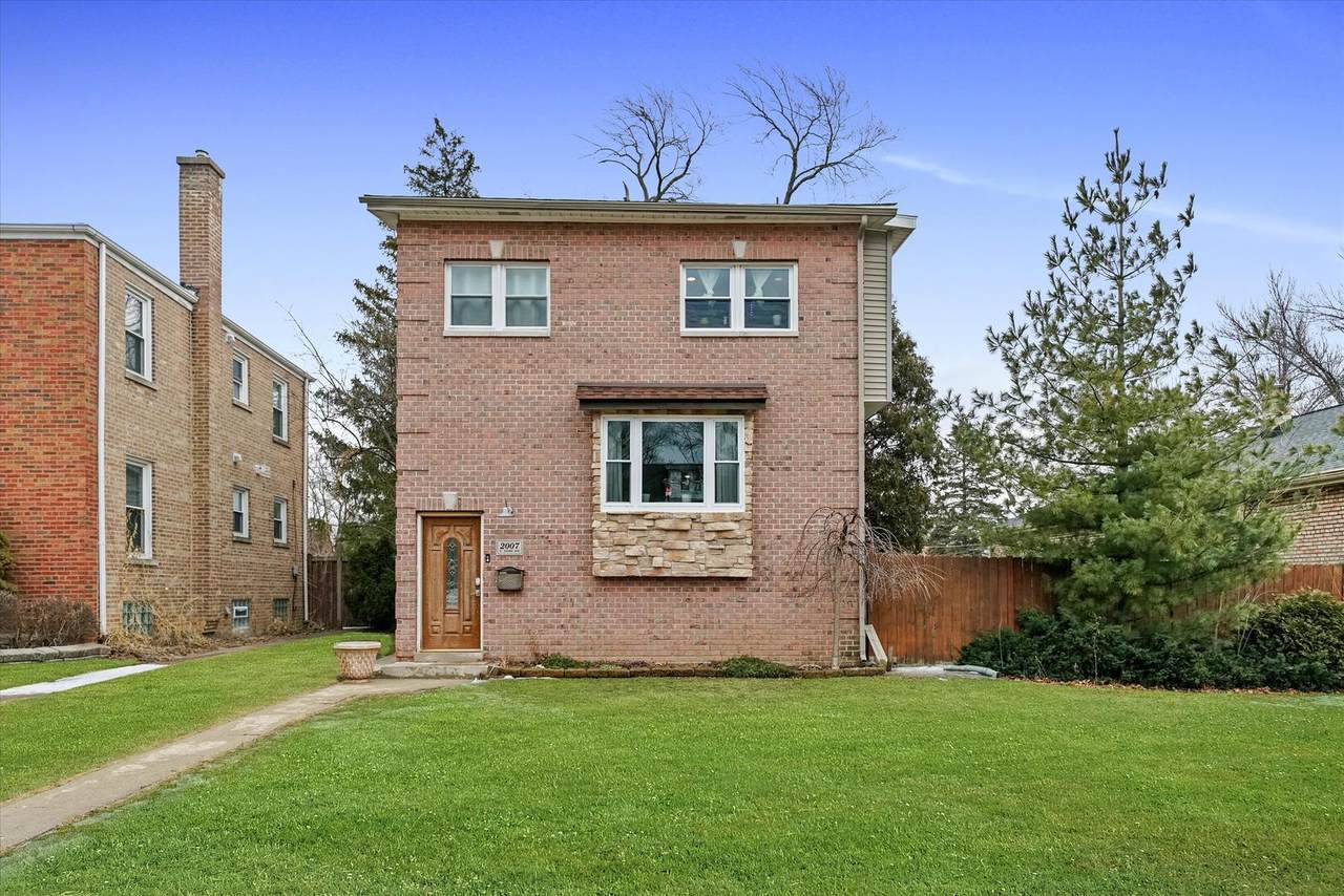 2007 Sayre Avenue - Photo 1