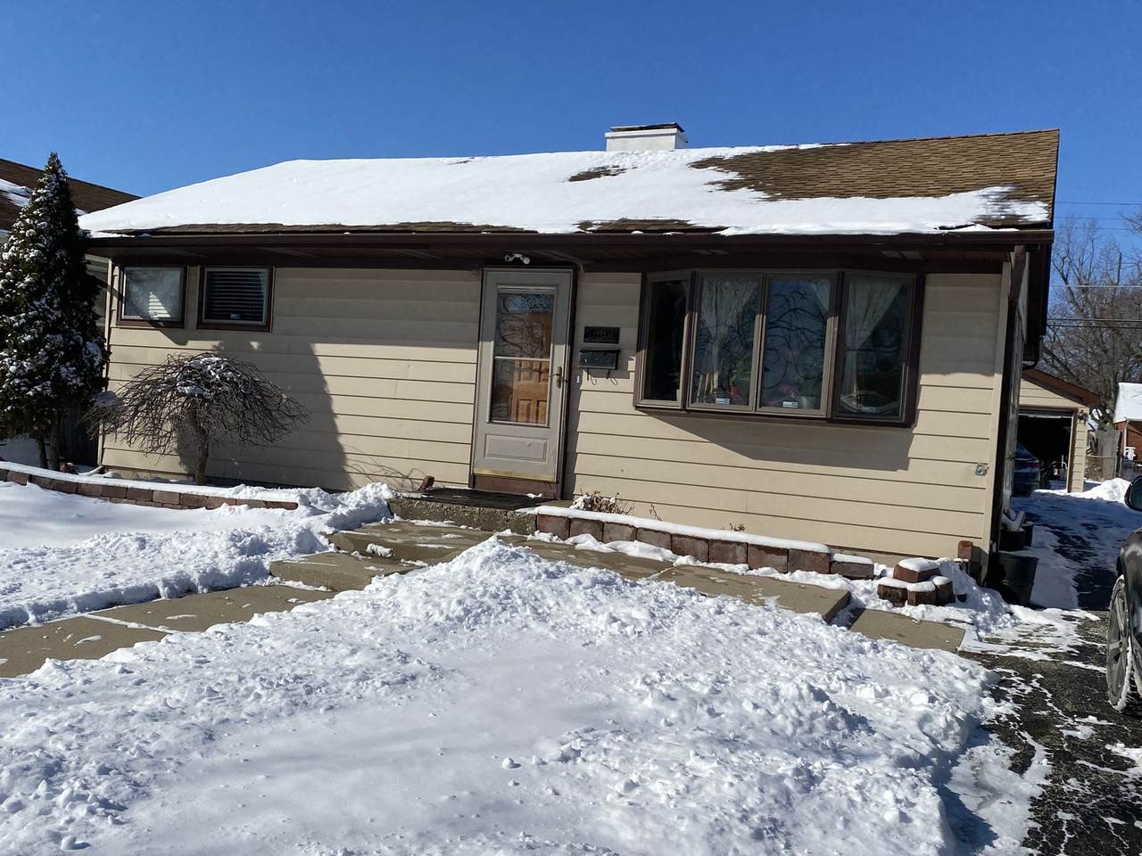 2824 9th Avenue - Photo 1