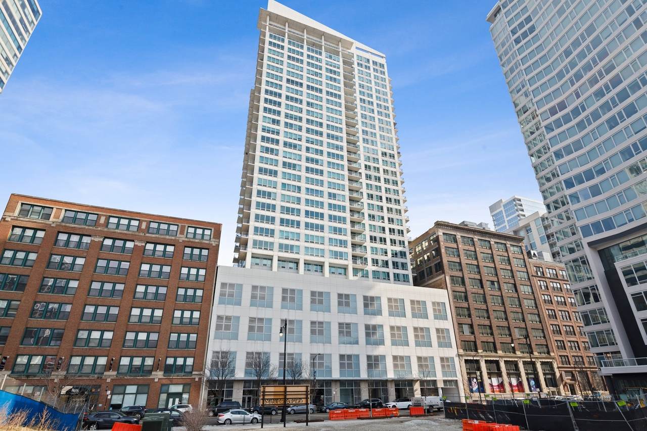 701 Wells Street - Photo 1