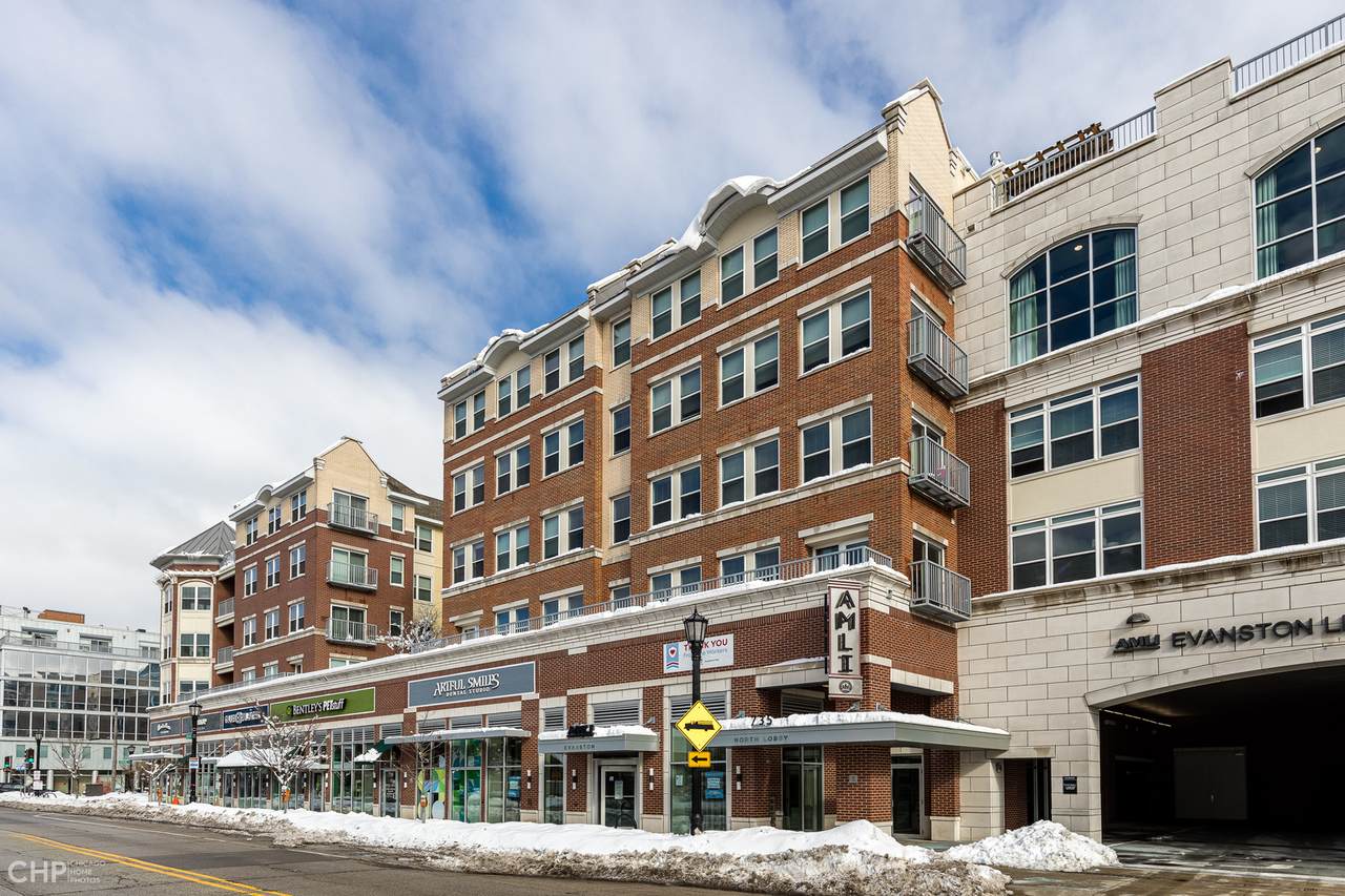 737 Chicago Avenue - Photo 1