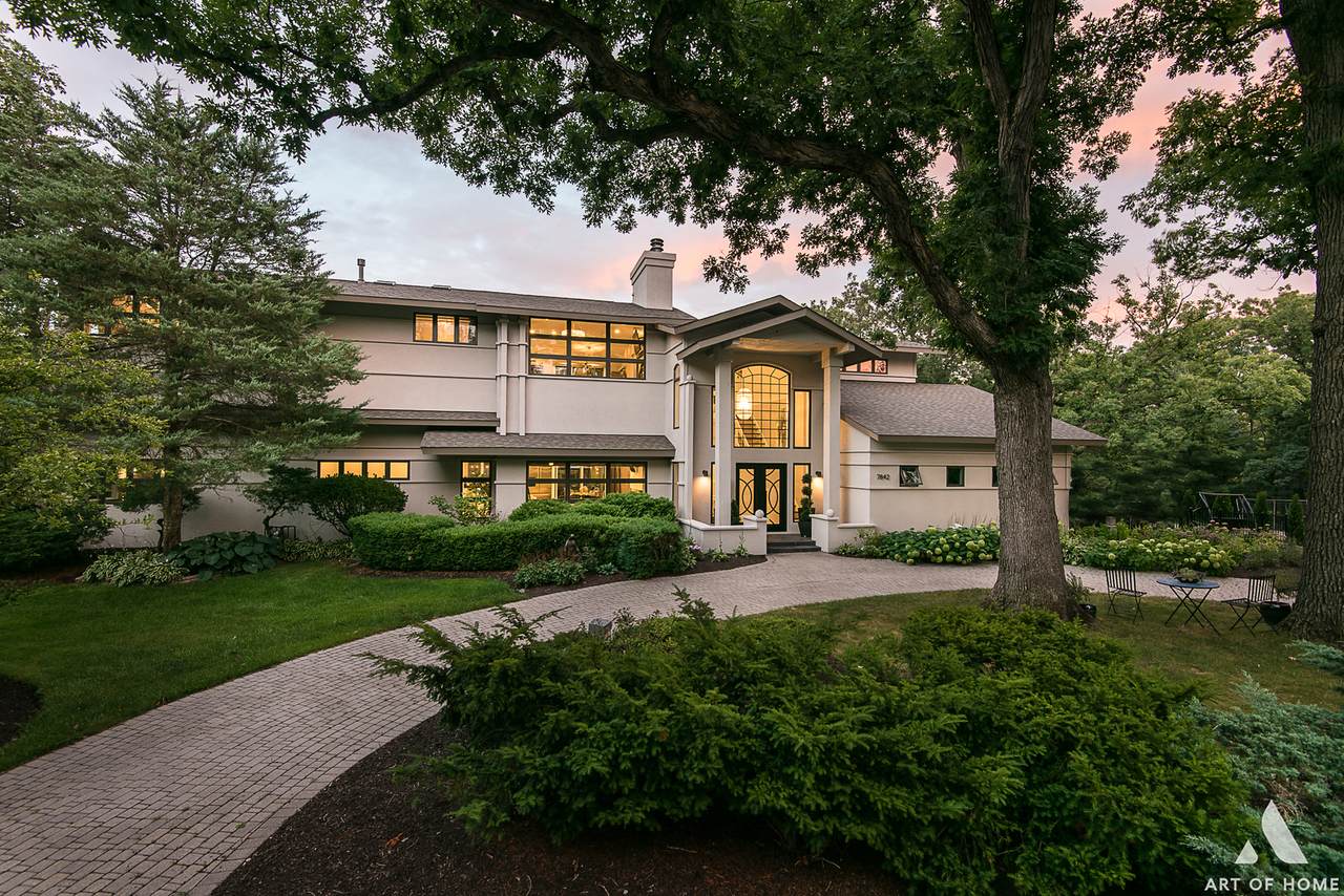 7842 Oakridge Drive - Photo 1
