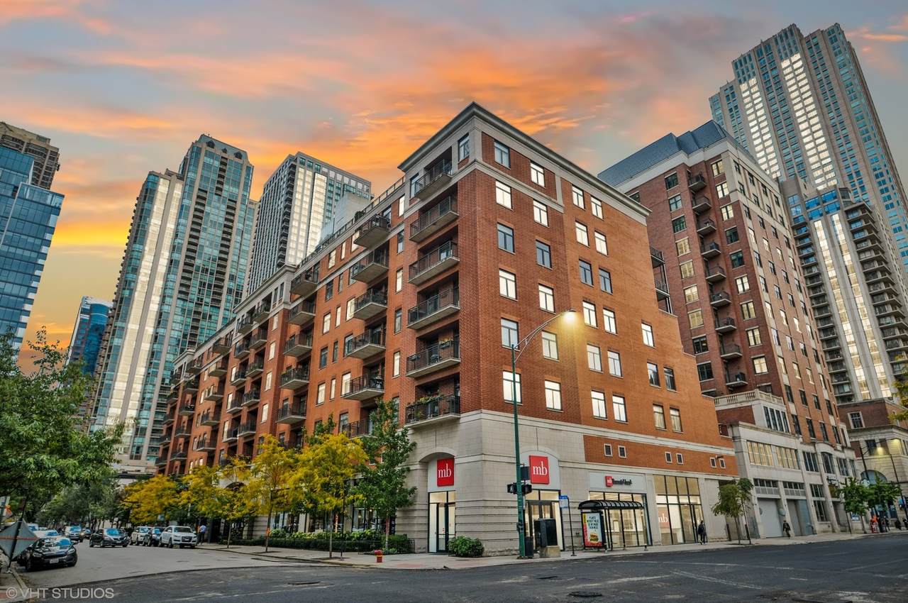 33 Huron Street - Photo 1