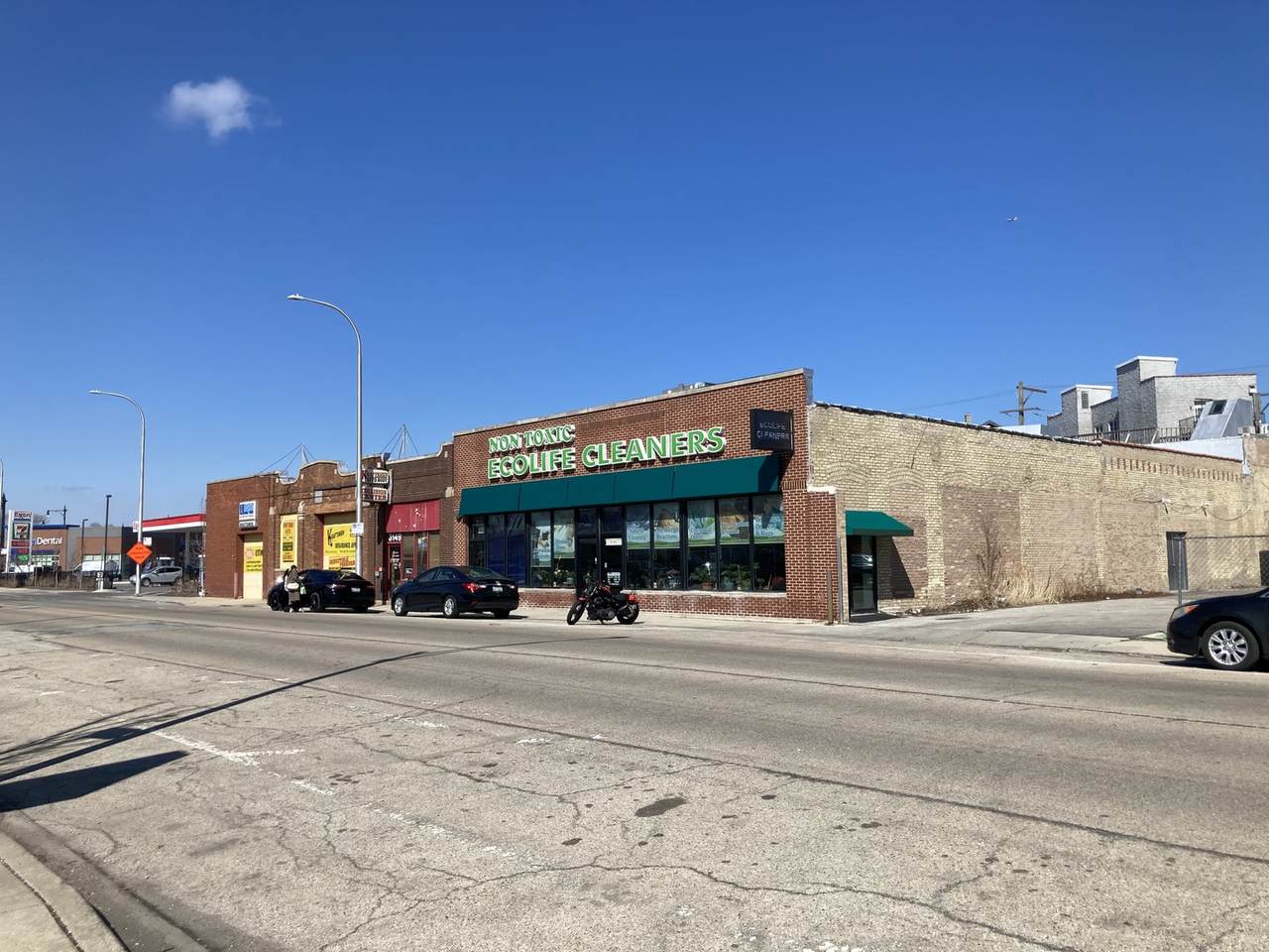 3135-51 Clybourn Avenue - Photo 1