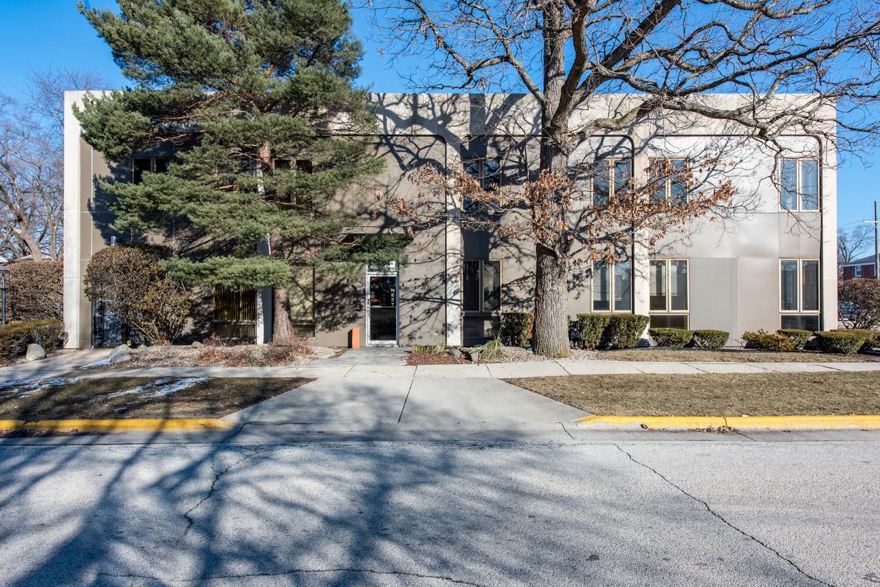 1020 Glen Flora Avenue - Photo 1
