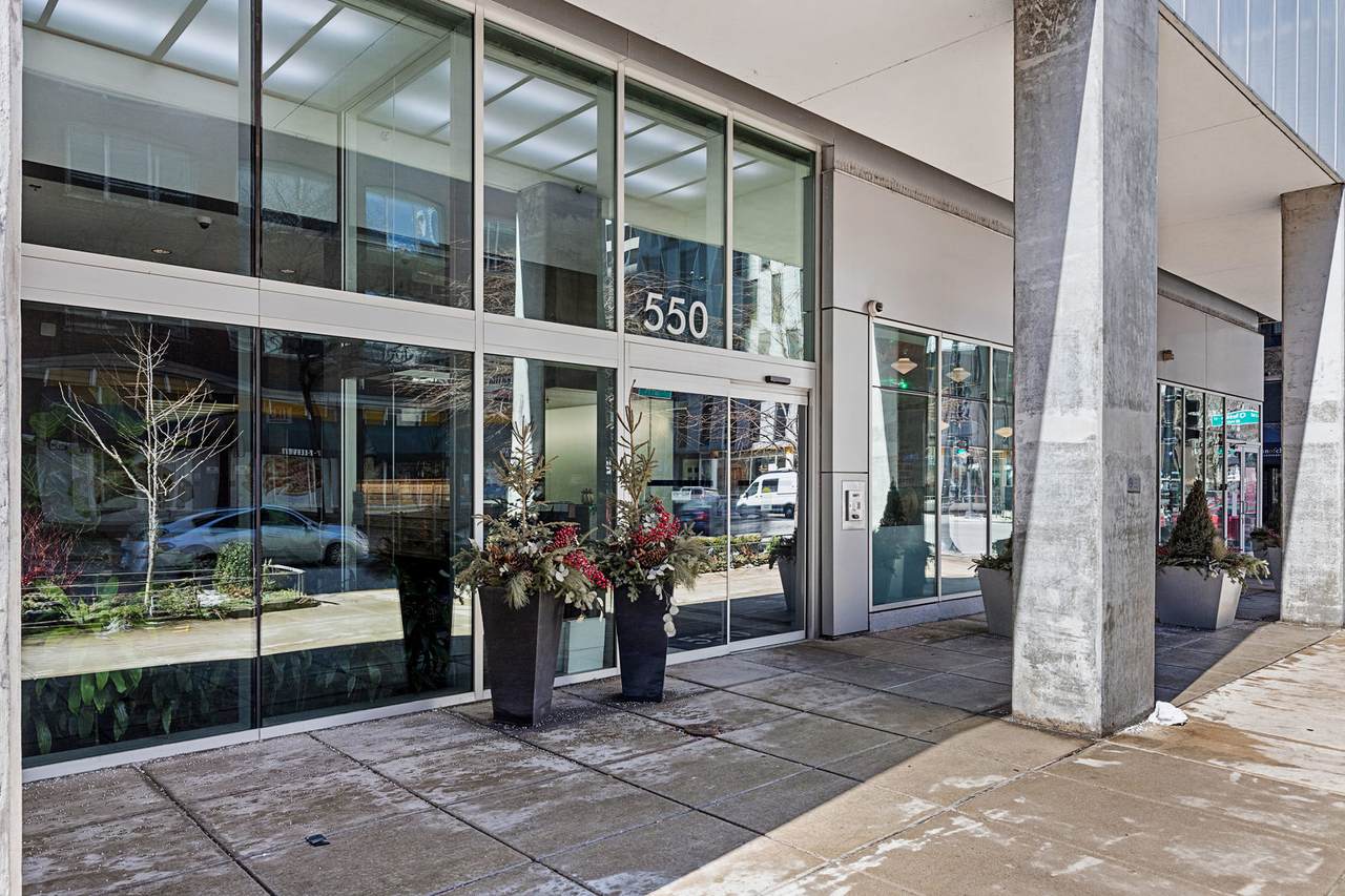 550 Saint Clair Street - Photo 1