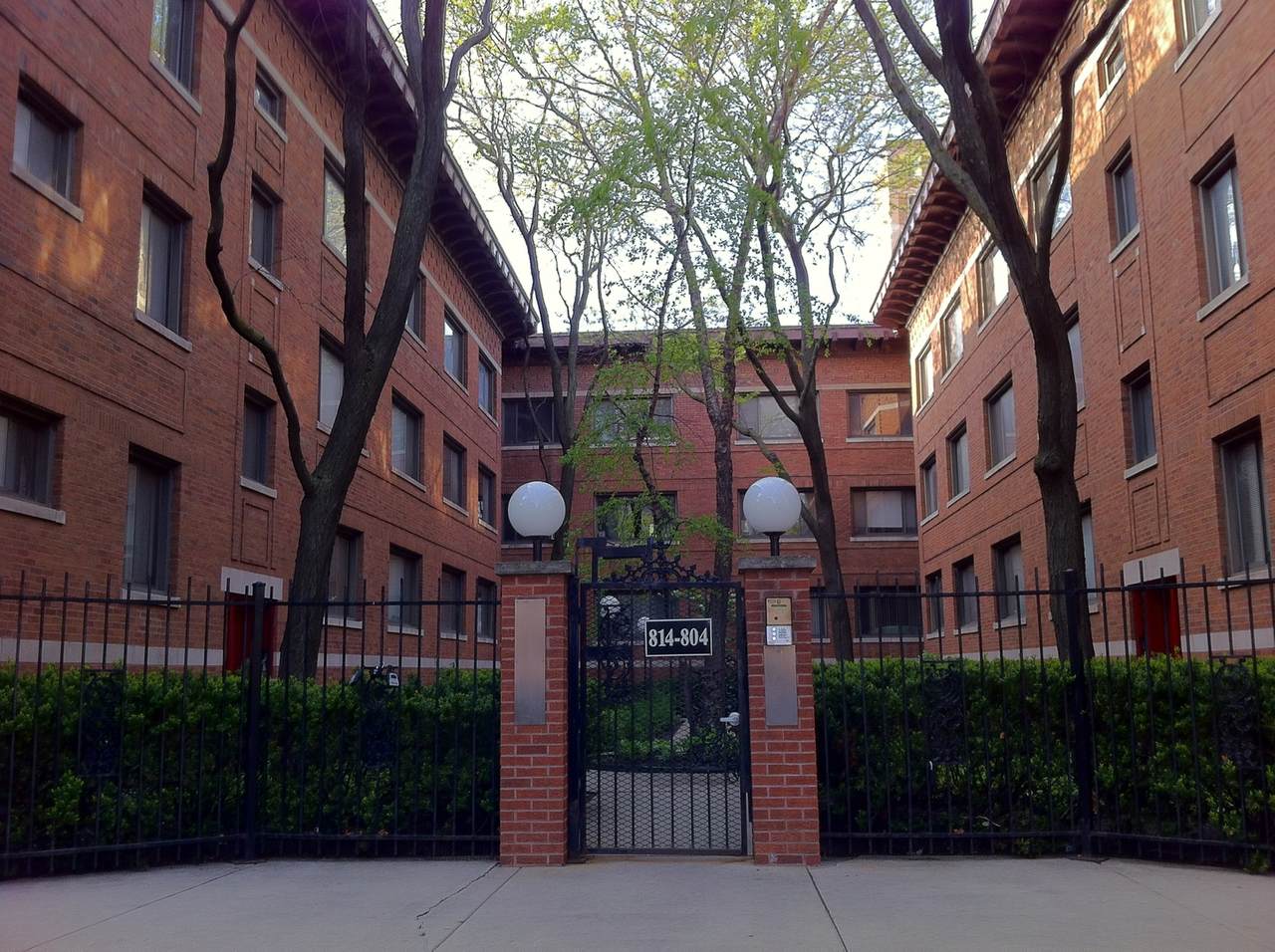808 Lakeside Place - Photo 1