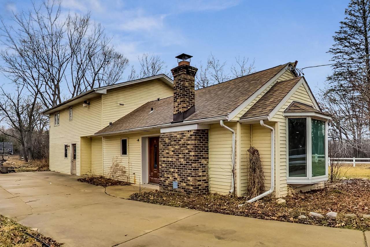 38470 8th Street - Photo 1