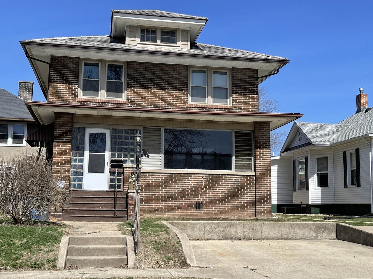115 8th Street - Photo 1