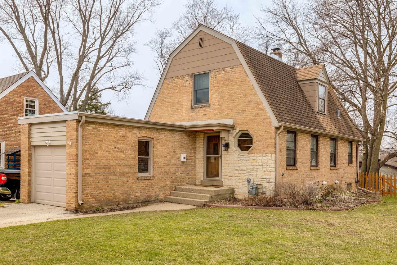 288 Prairie Avenue - Photo 1