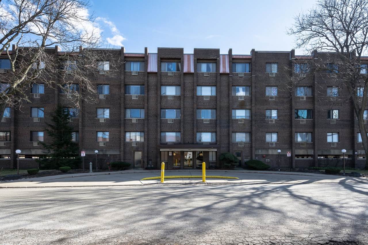 8455 Leland Avenue - Photo 1