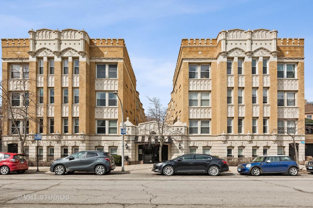 4240 Clarendon Avenue - Photo 1