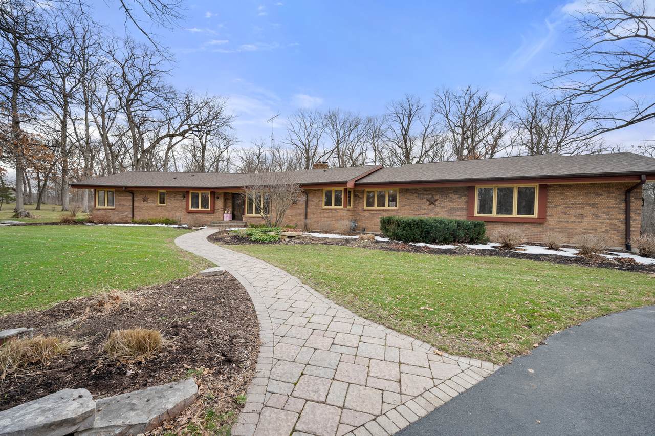 30593 Southwoods Drive - Photo 1