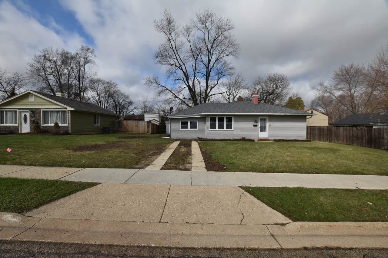 1902 Burry Circle Drive - Photo 1