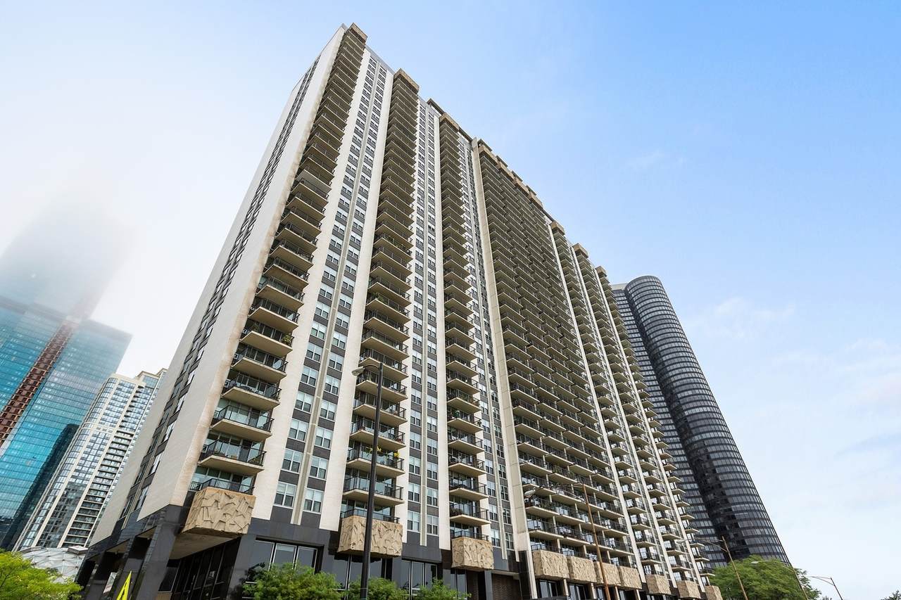 400 Randolph Street - Photo 1