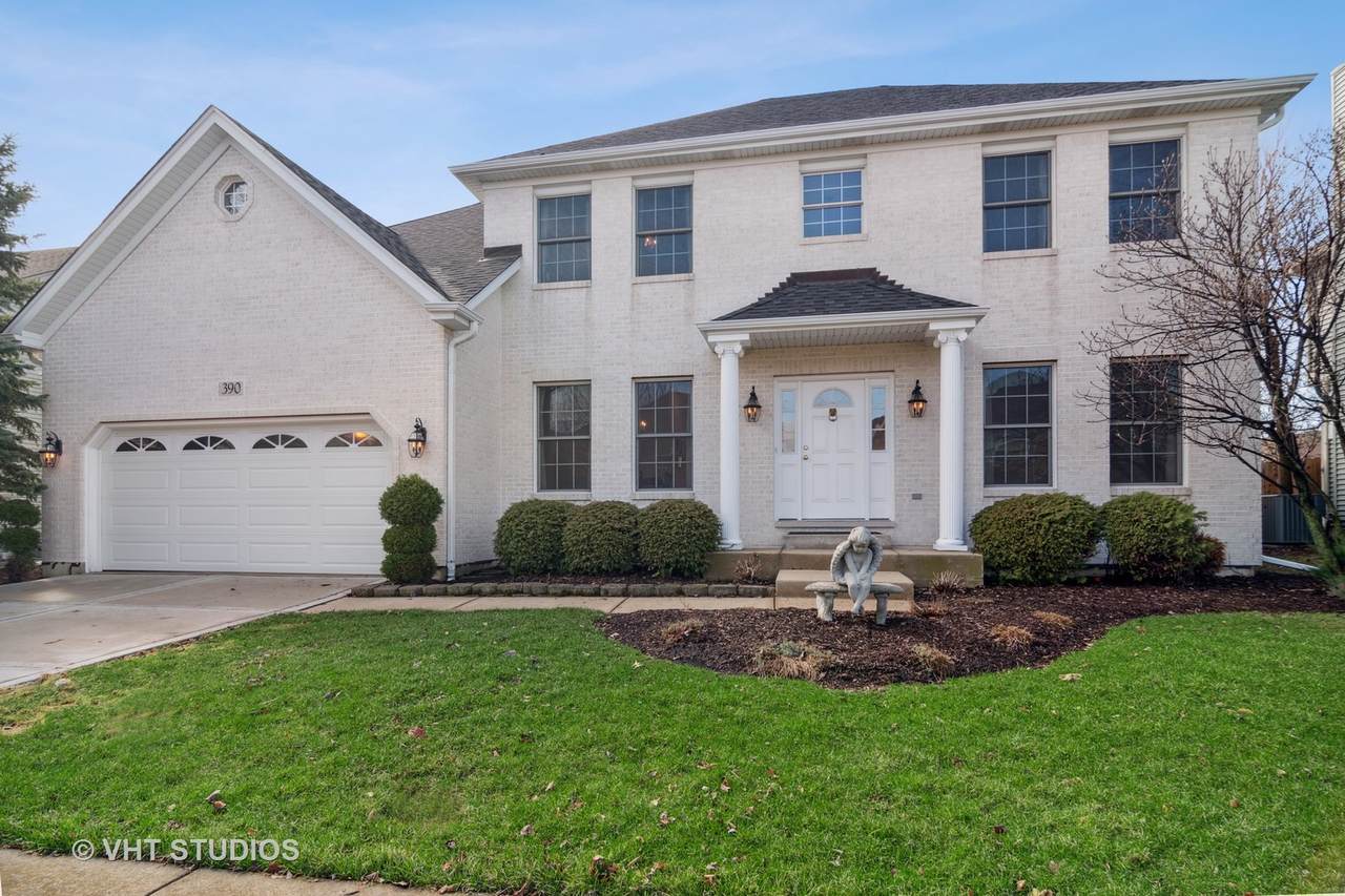390 Essex Drive - Photo 1