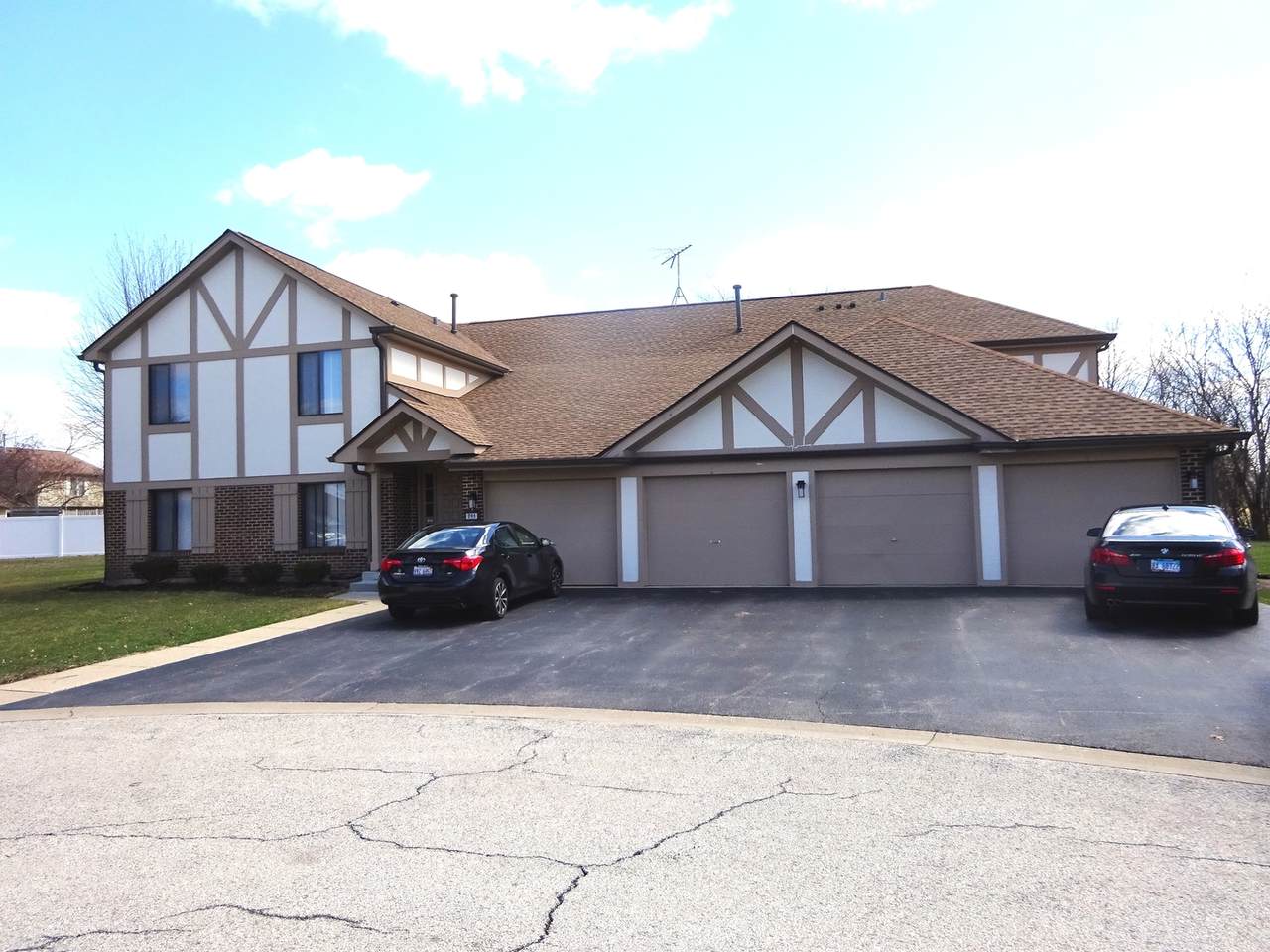 944 Surrey Drive - Photo 1