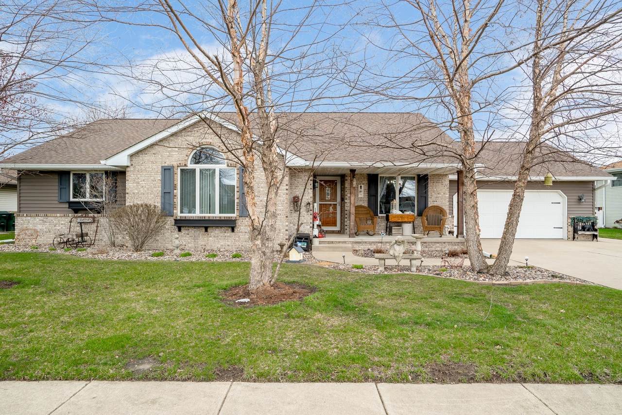 650 Elizabeth Drive - Photo 1