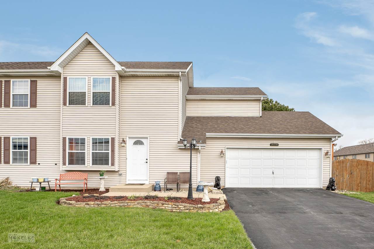24006 Hazelcrest Drive - Photo 1