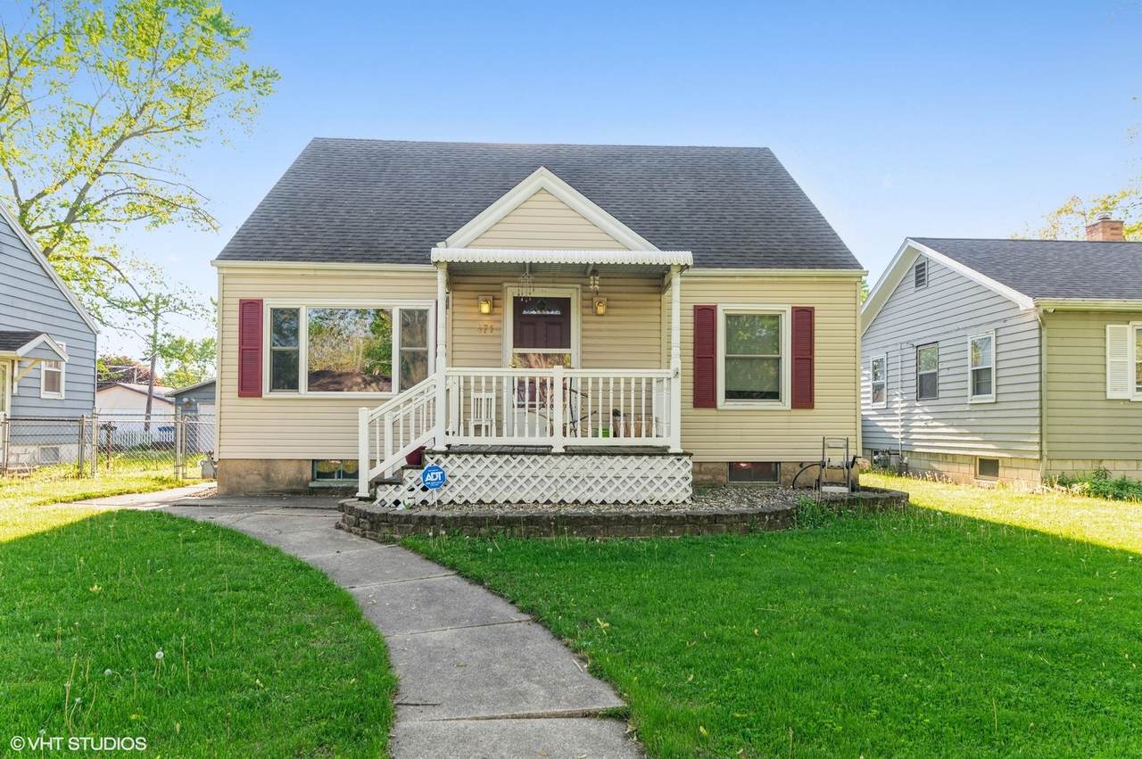 471 Center Avenue - Photo 1