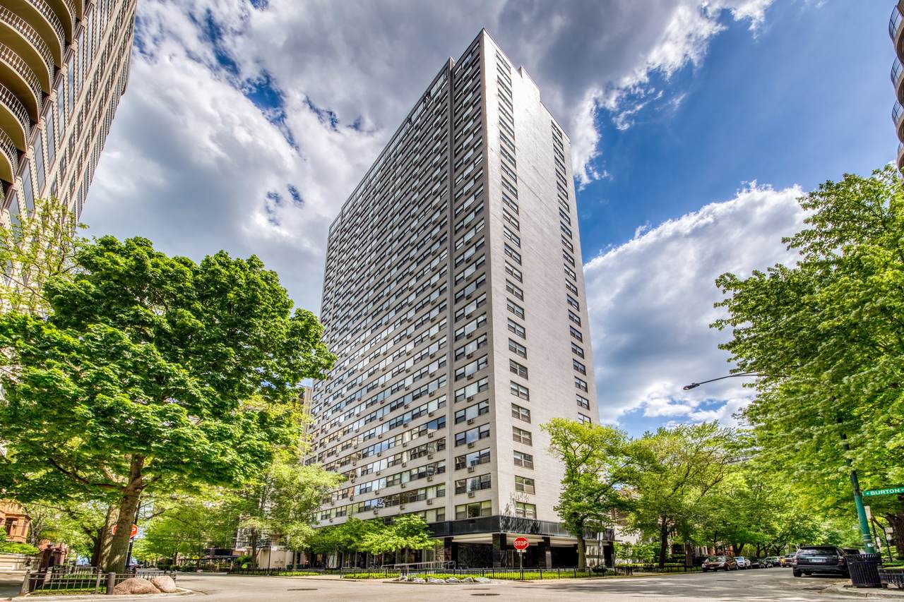 1445 State Parkway - Photo 1