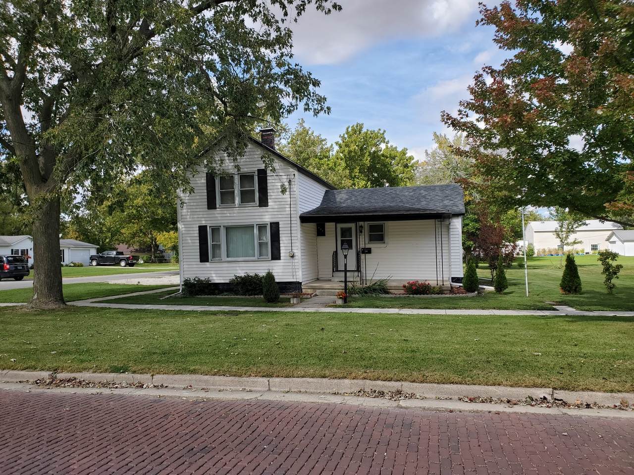 323 3rd Street - Photo 1