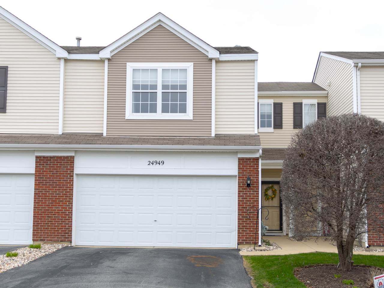 24949 Clare Circle - Photo 1