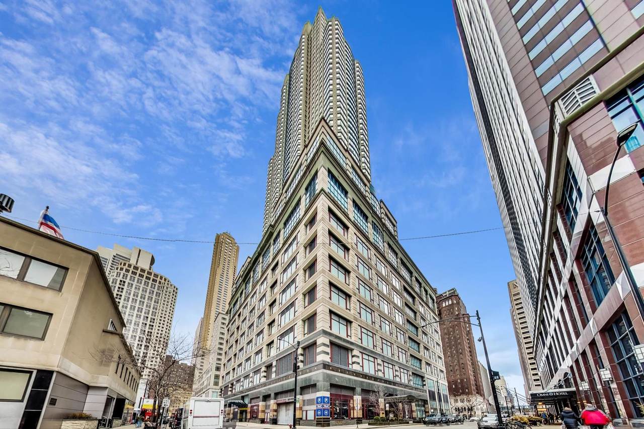 100 Huron Street - Photo 1