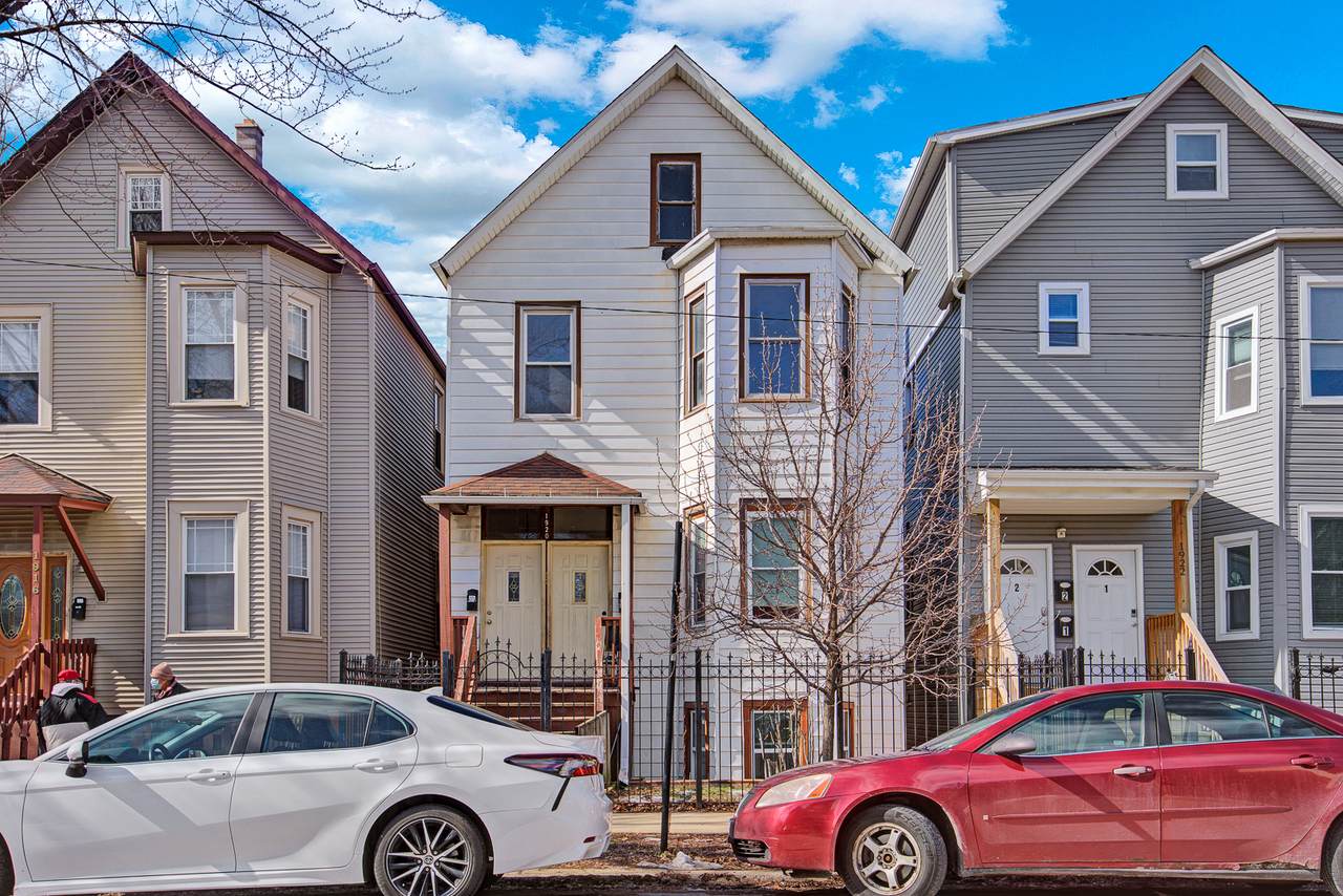 1920 Rockwell Street - Photo 1