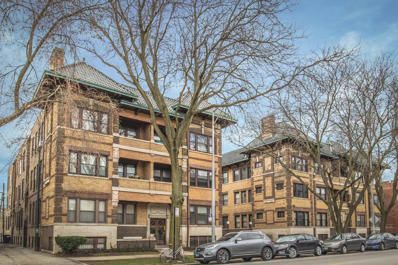 945 Hyde Park Boulevard - Photo 1