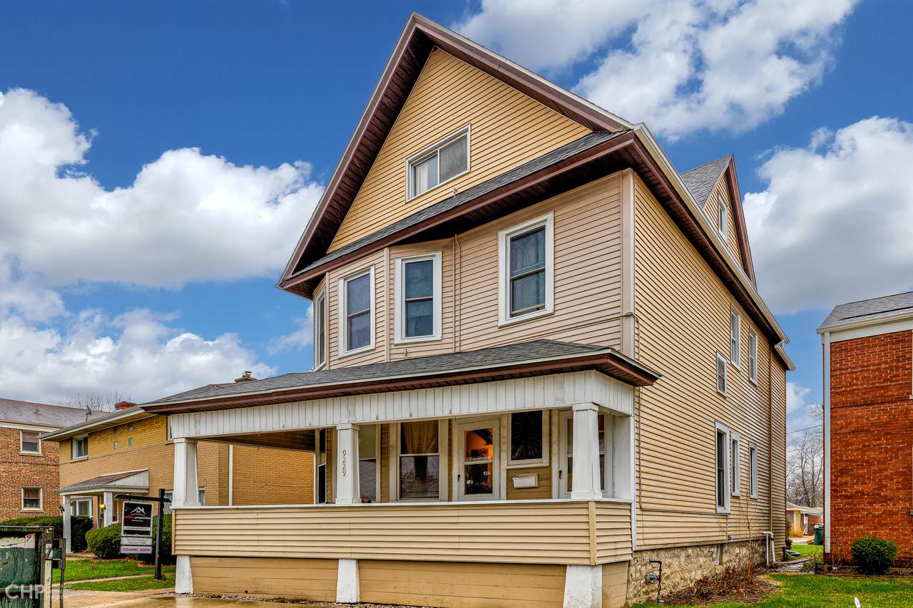 9229 Burlington Avenue - Photo 1