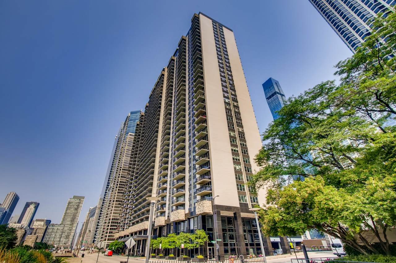 400 Randolph Street - Photo 1