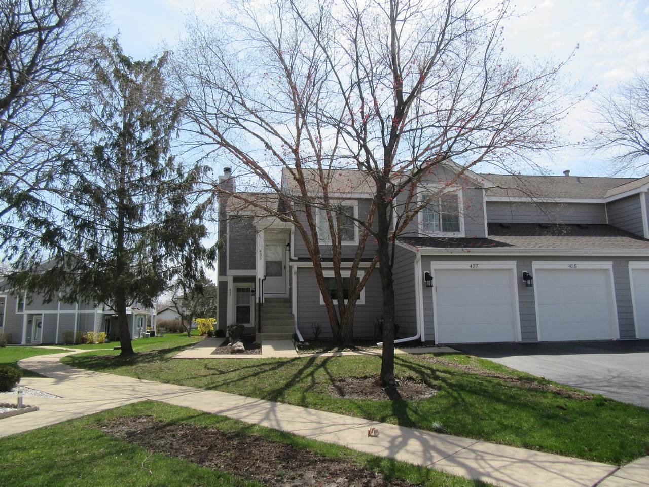 435 Drake Circle - Photo 1
