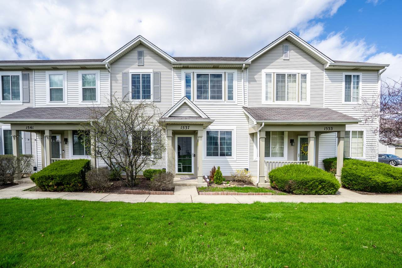 1537 Azalea Circle - Photo 1