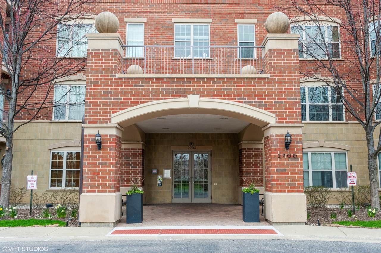 2700 Summit Drive - Photo 1