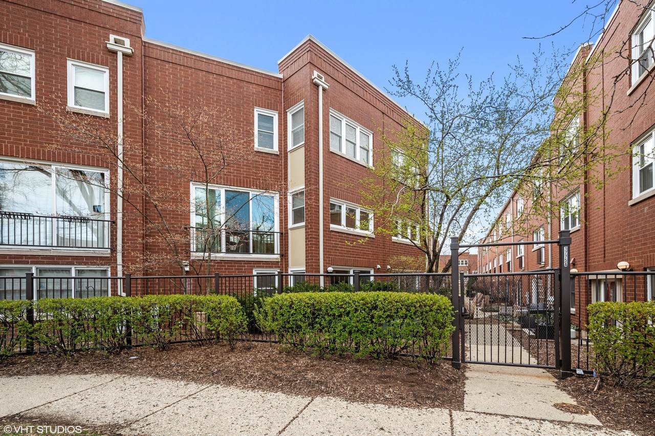1765 Altgeld Street - Photo 1