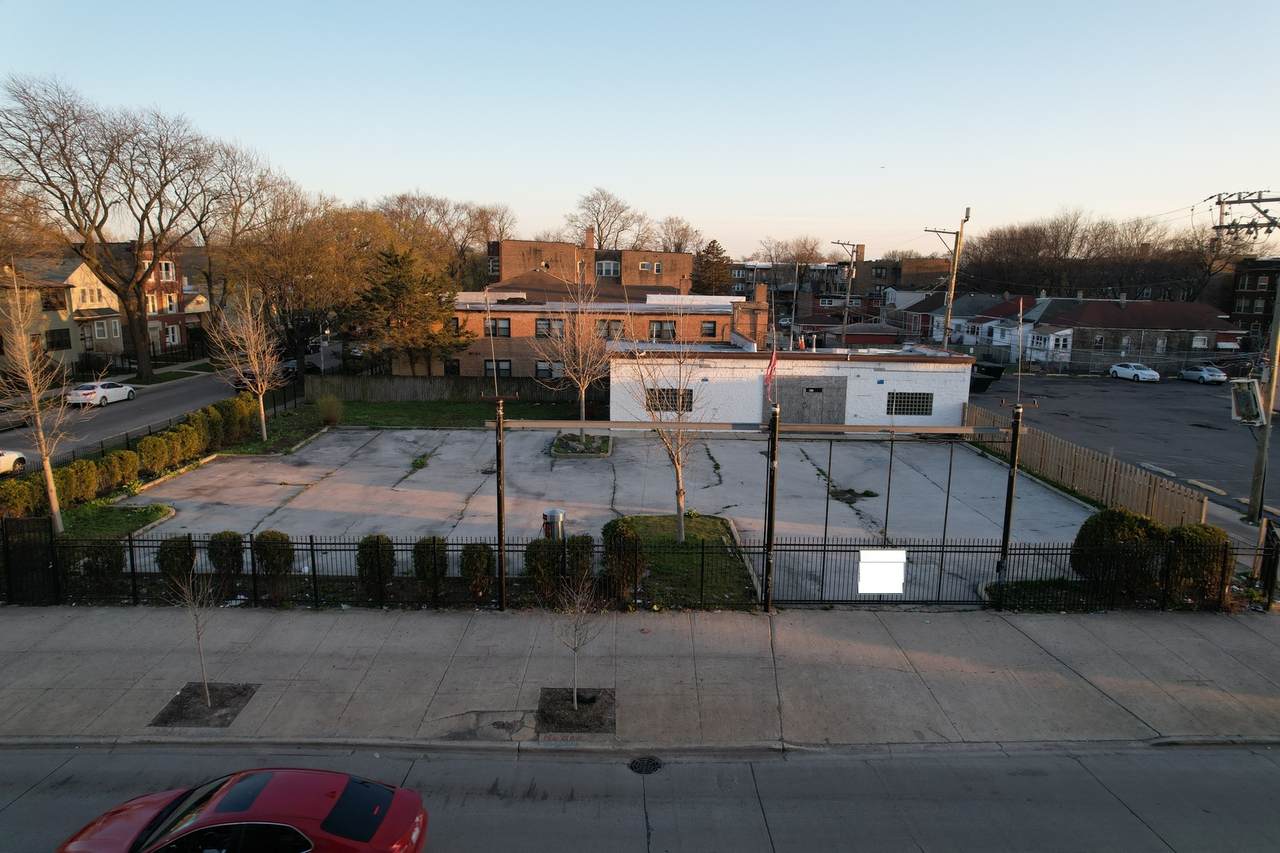955 79TH Street - Photo 1