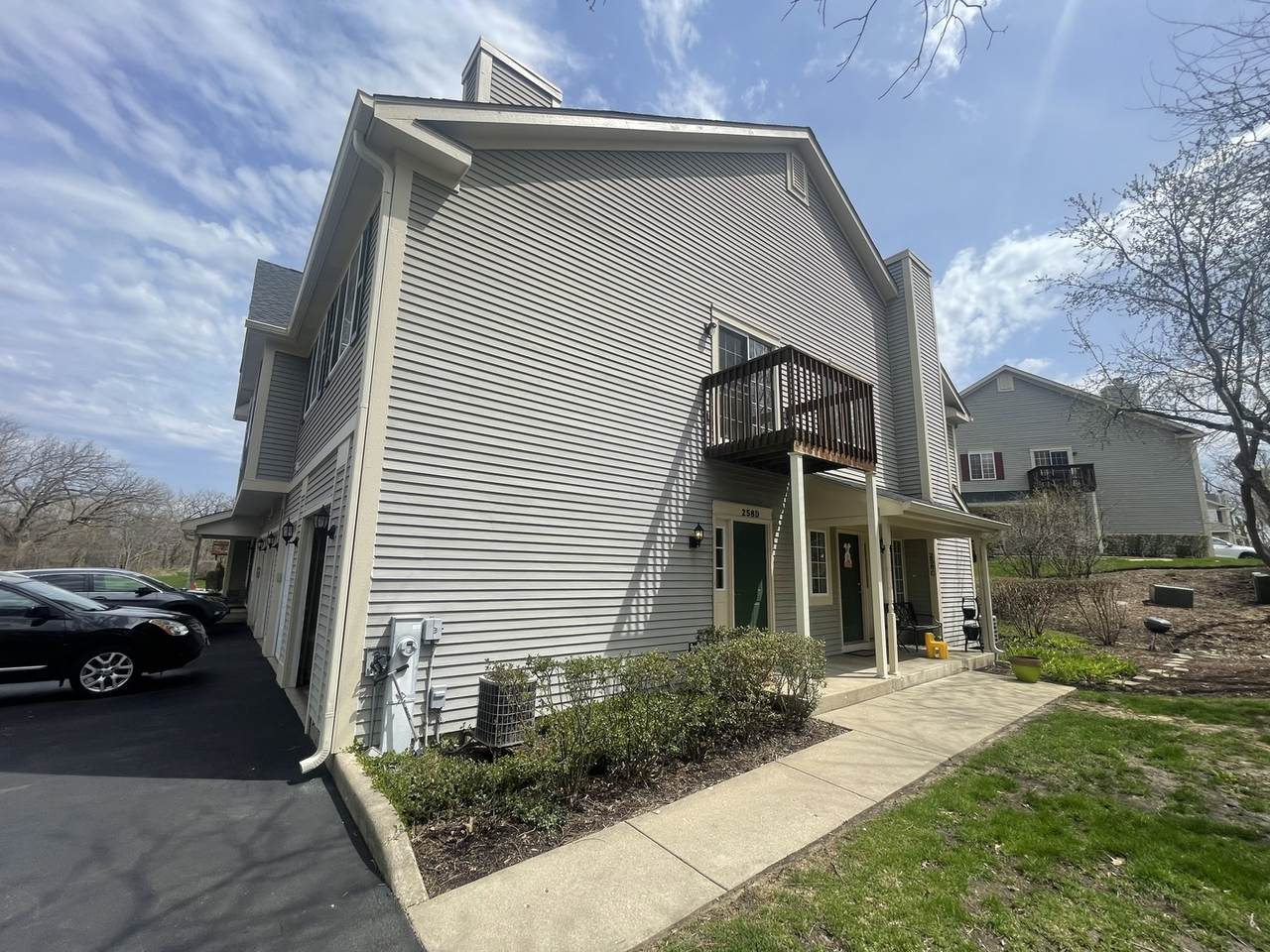258 Windsor Court - Photo 1