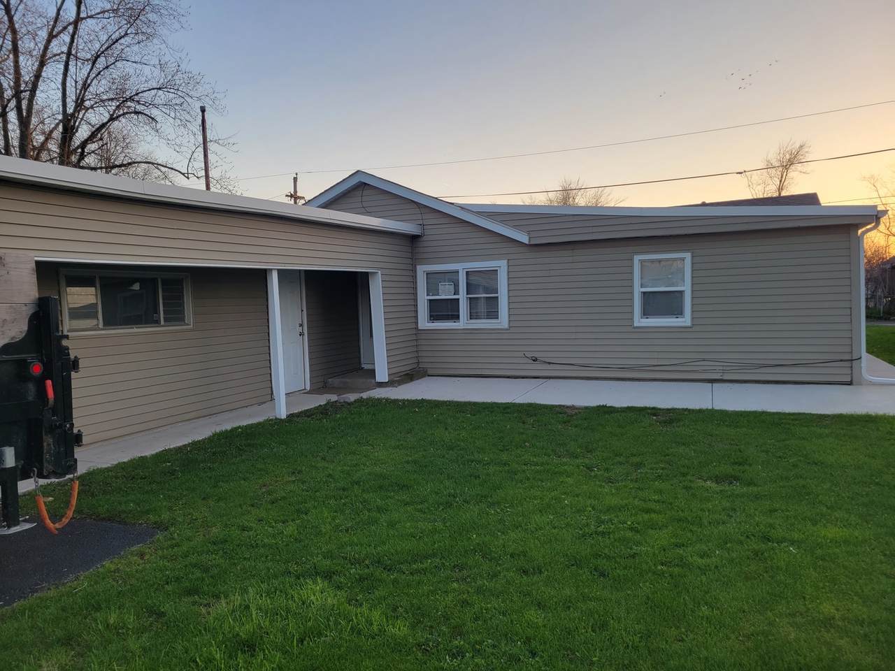 3036 Jackson Avenue - Photo 1