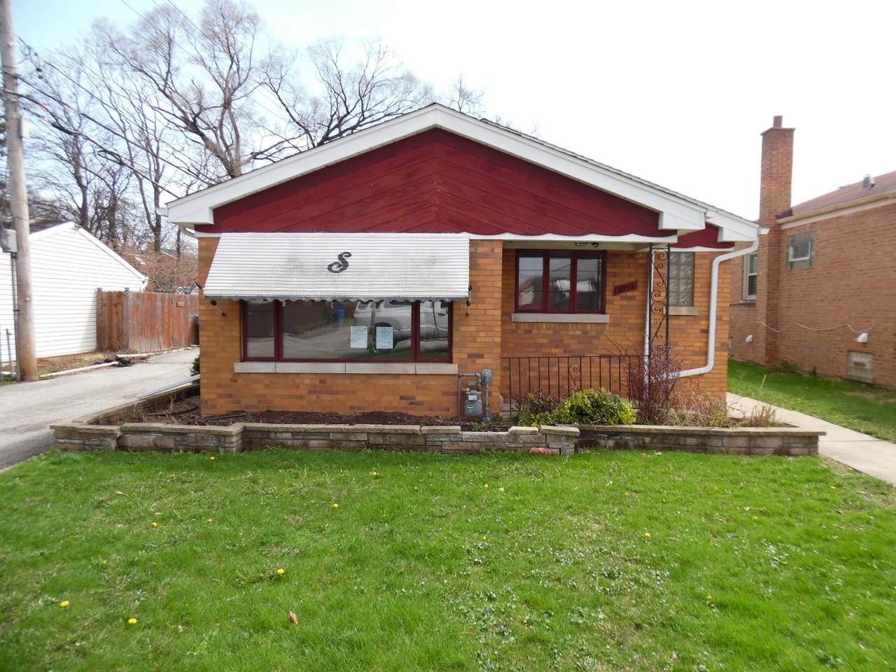9915 Washtenaw Avenue - Photo 1