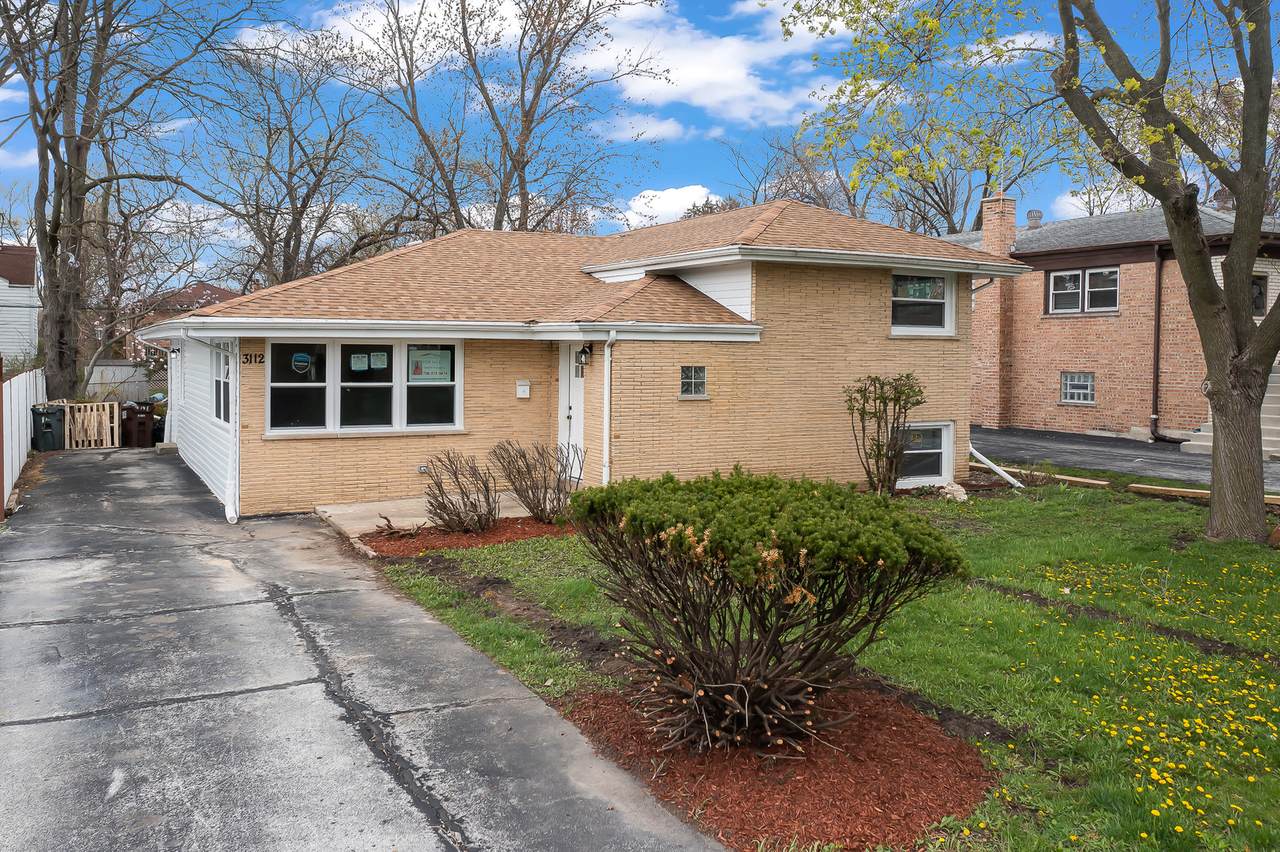 3112 173rd Street - Photo 1
