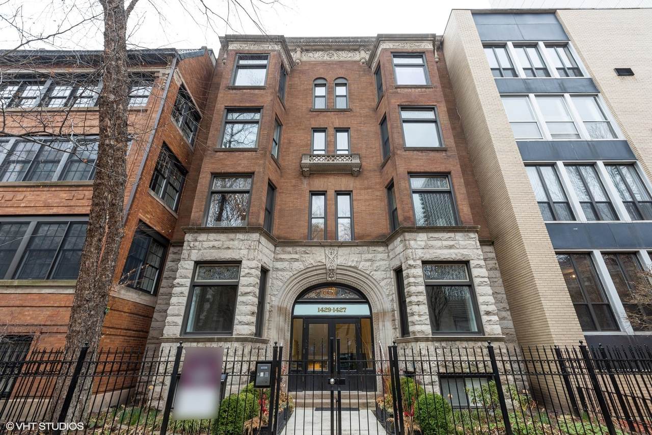 1427 Dearborn Parkway - Photo 1