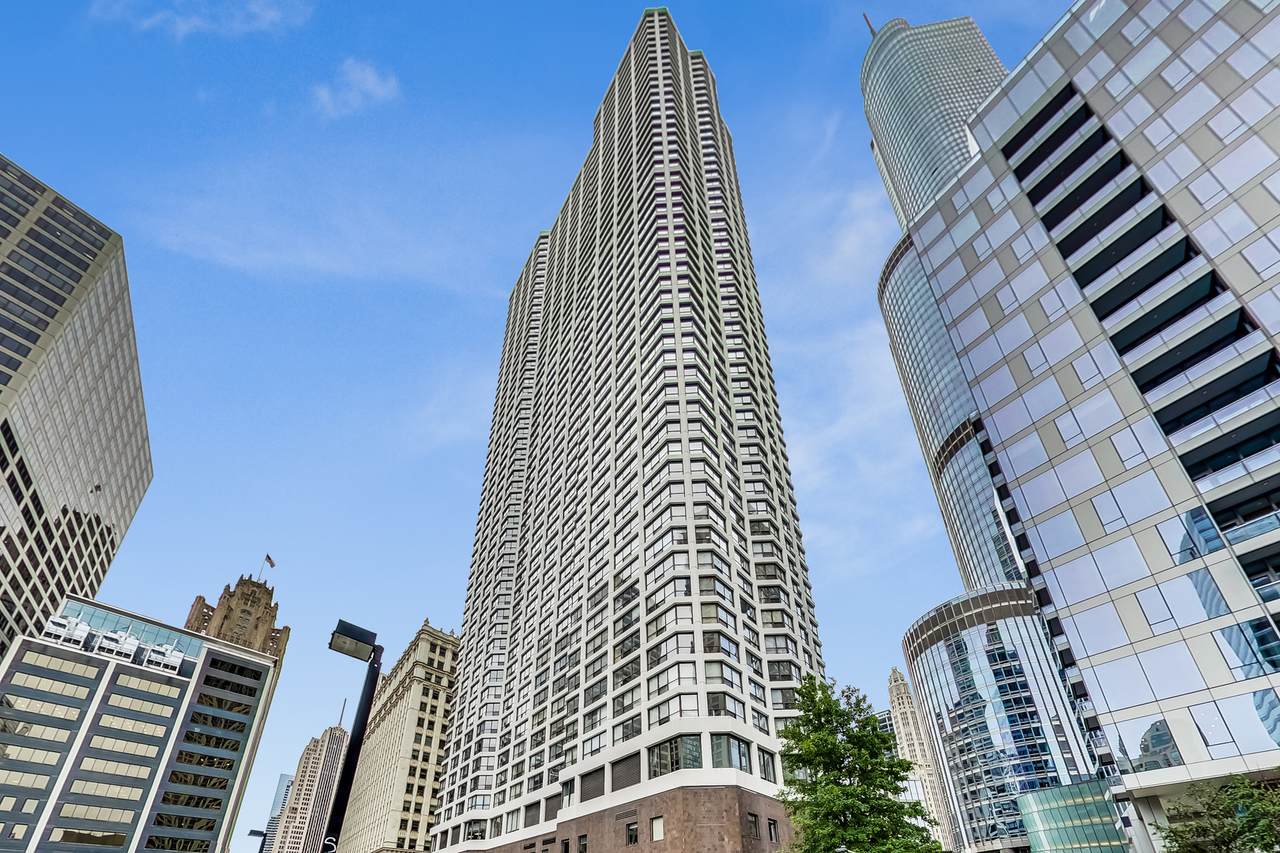 405 Wabash Avenue - Photo 1