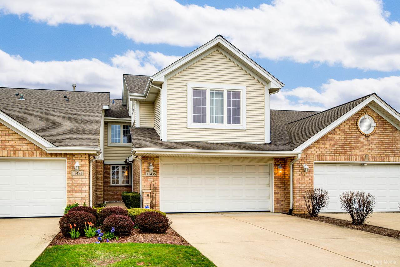 11435 Foxwoods Drive - Photo 1