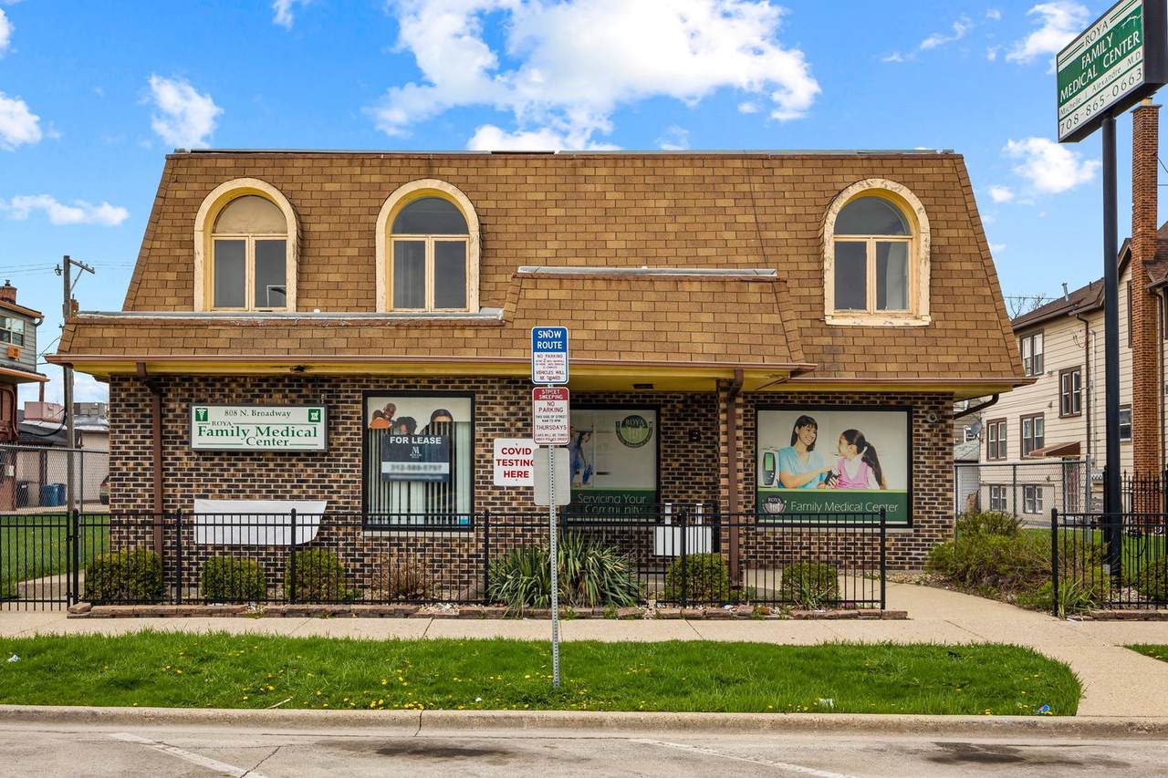 808 Broadway Street - Photo 1