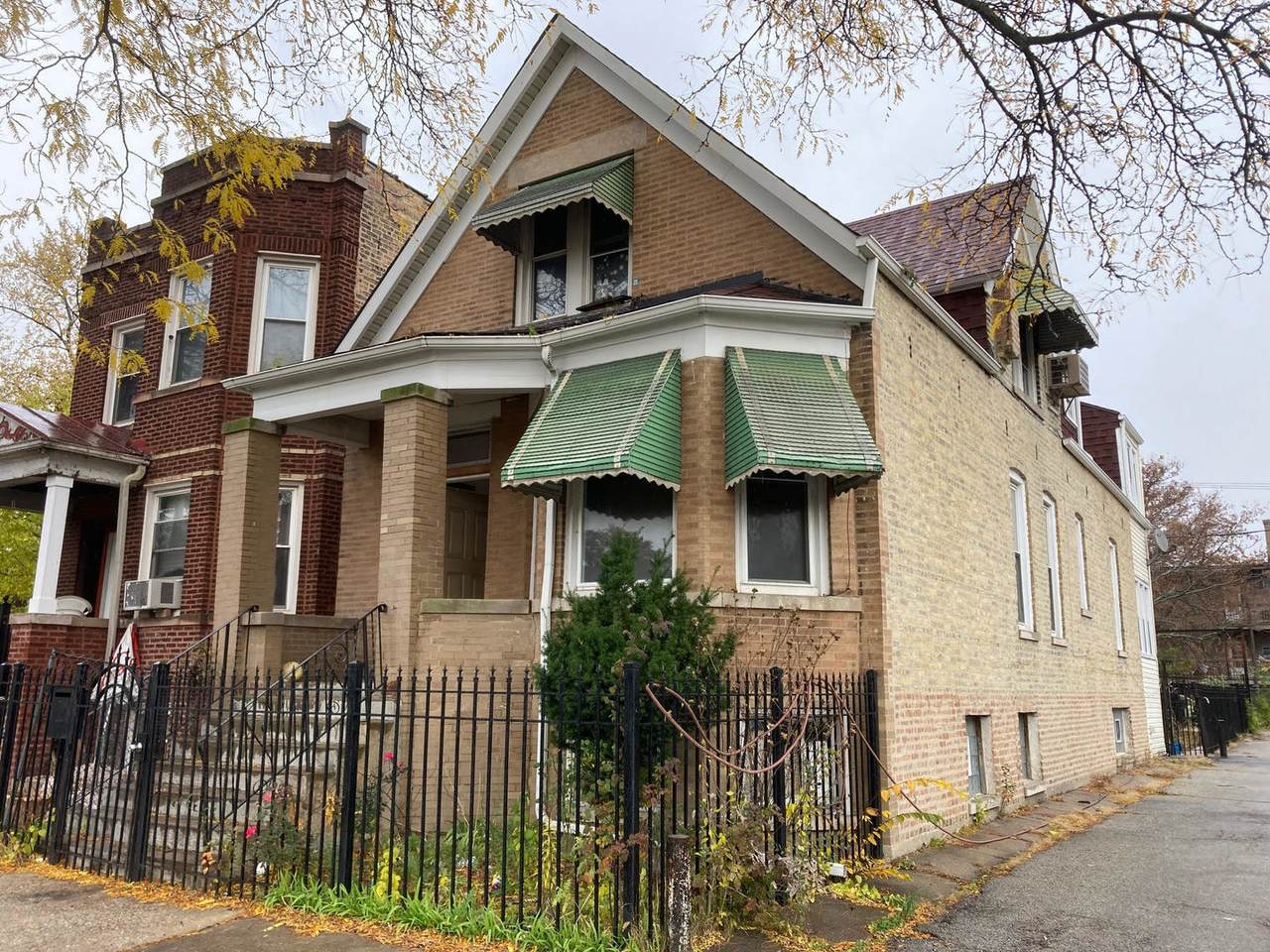1353 Harding Avenue - Photo 1