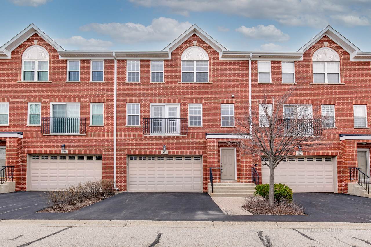 922 Bromley Place - Photo 1