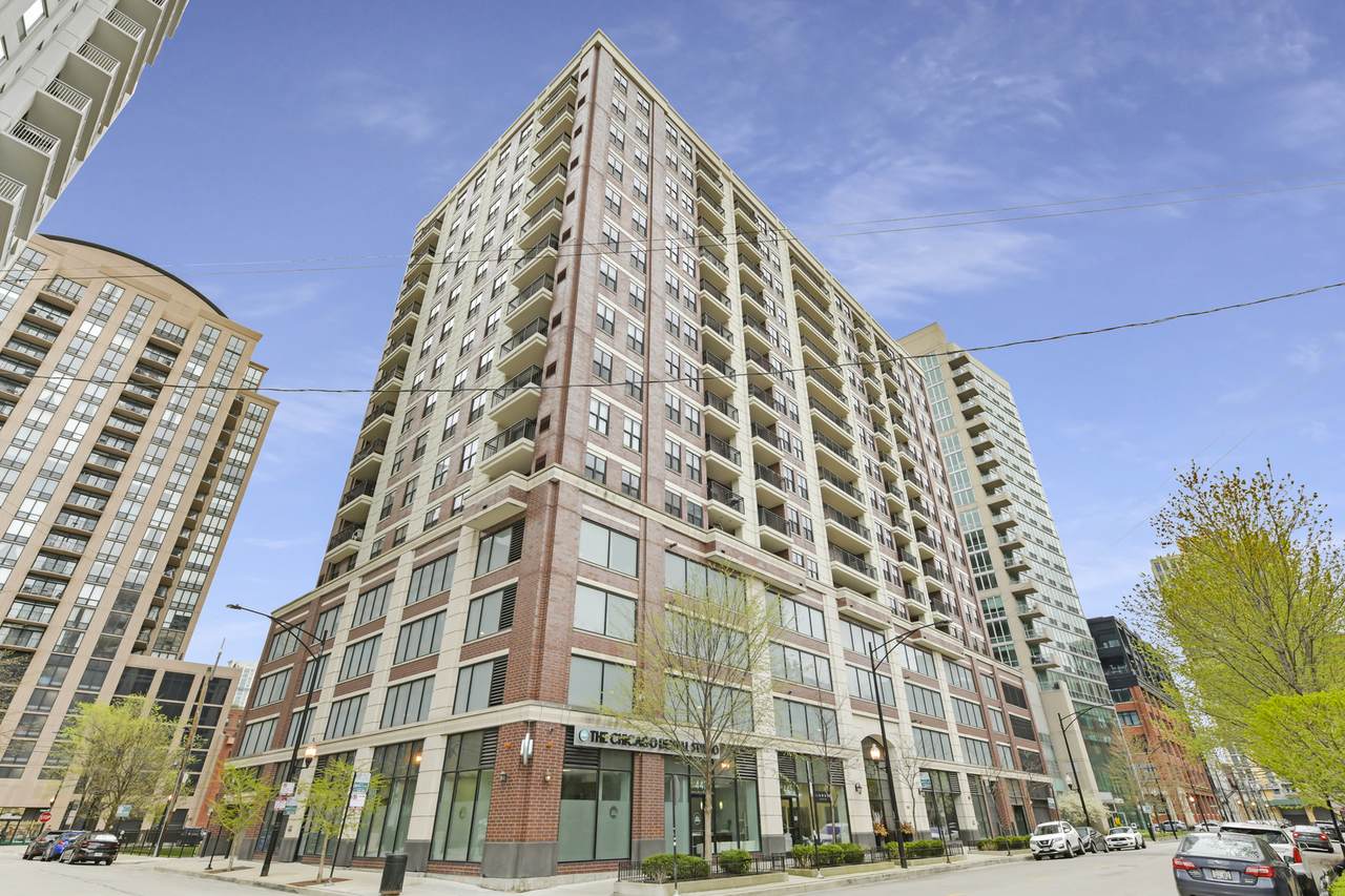451 Huron Street - Photo 1