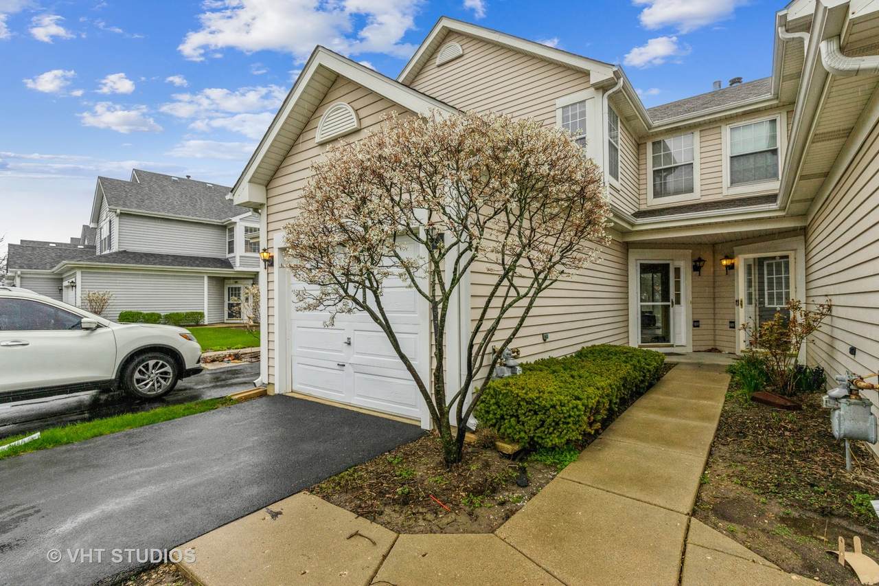 4396 Brownstone Way - Photo 1